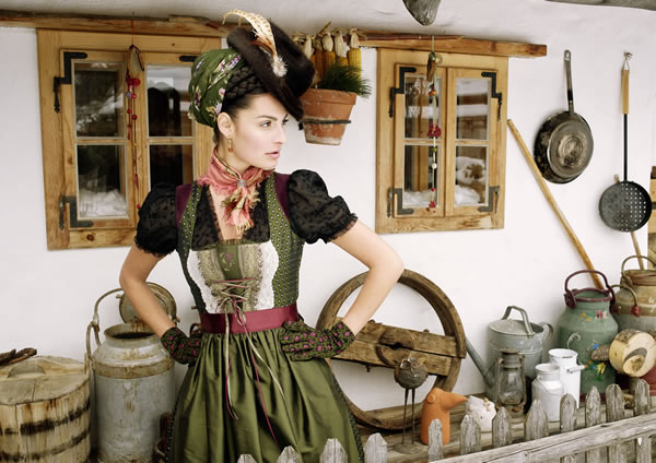 Sportalm Dirndl Froschberg aus der Herbst und Winter Kollektion